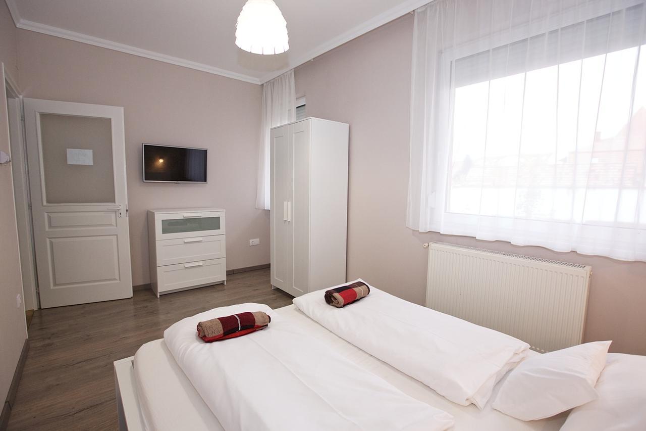 Zoli Apartmanok-Timi Koelcsey 34-36 Hajdúszoboszló 外观 照片